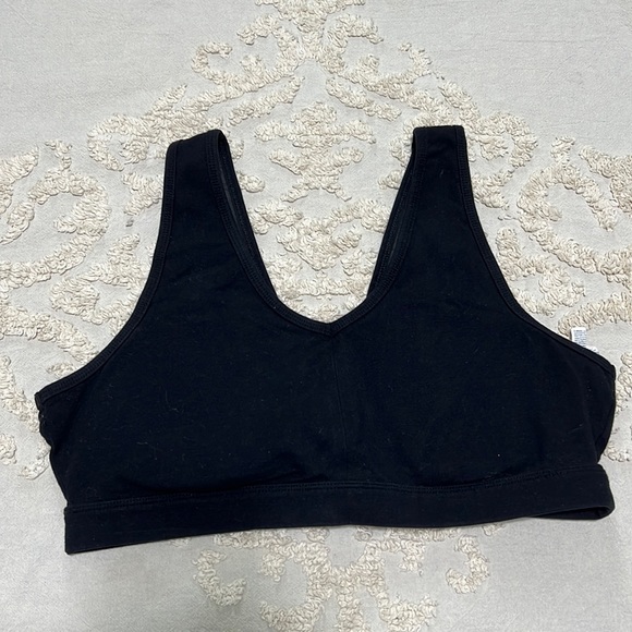 Old Navy Sports Bra. Size XL Black - Picture 1 of 3